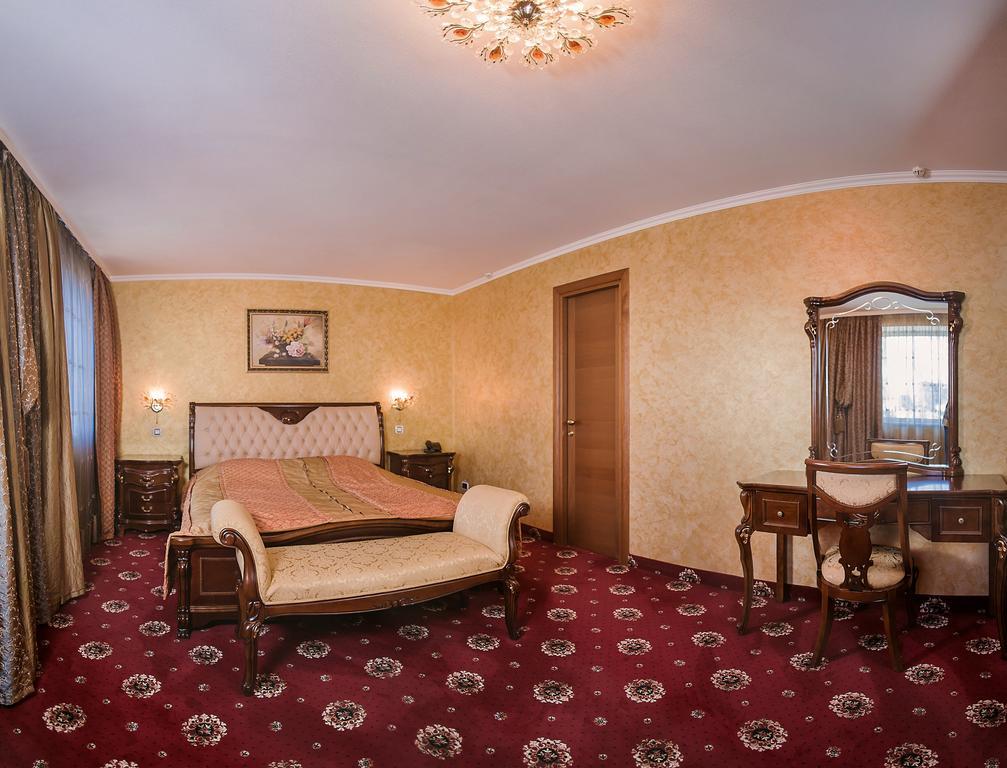 Hotel Tomsk Quarto foto